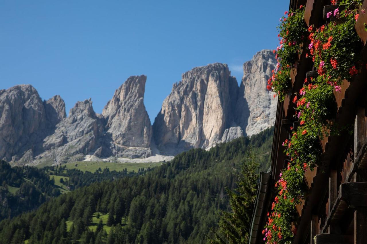 Hotel Medil Campitello di Fassa Extérieur photo