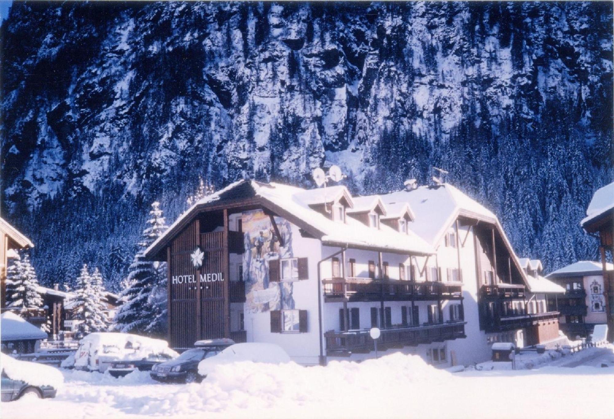 Hotel Medil Campitello di Fassa Extérieur photo